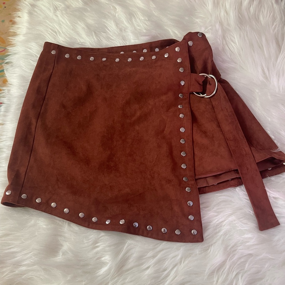 Lulu’s miniskirt